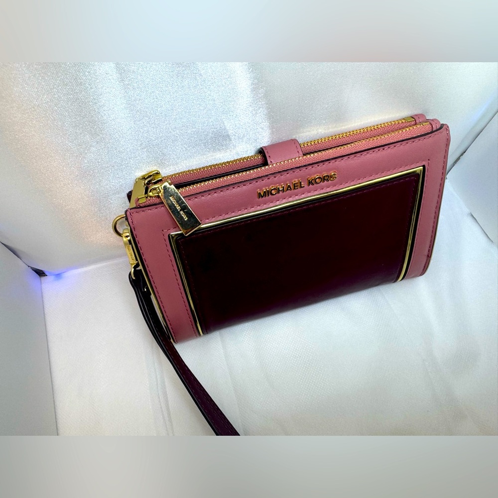 Michael Kors Smartphone Wallet Adele Two Tone Wristlet Rare Fall 18 RFID MK Zip - Picture 15 of 15